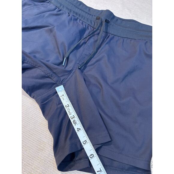 Ladies North Face Navy Athletic Shorts Large with Pocket - Picture 8 of 9